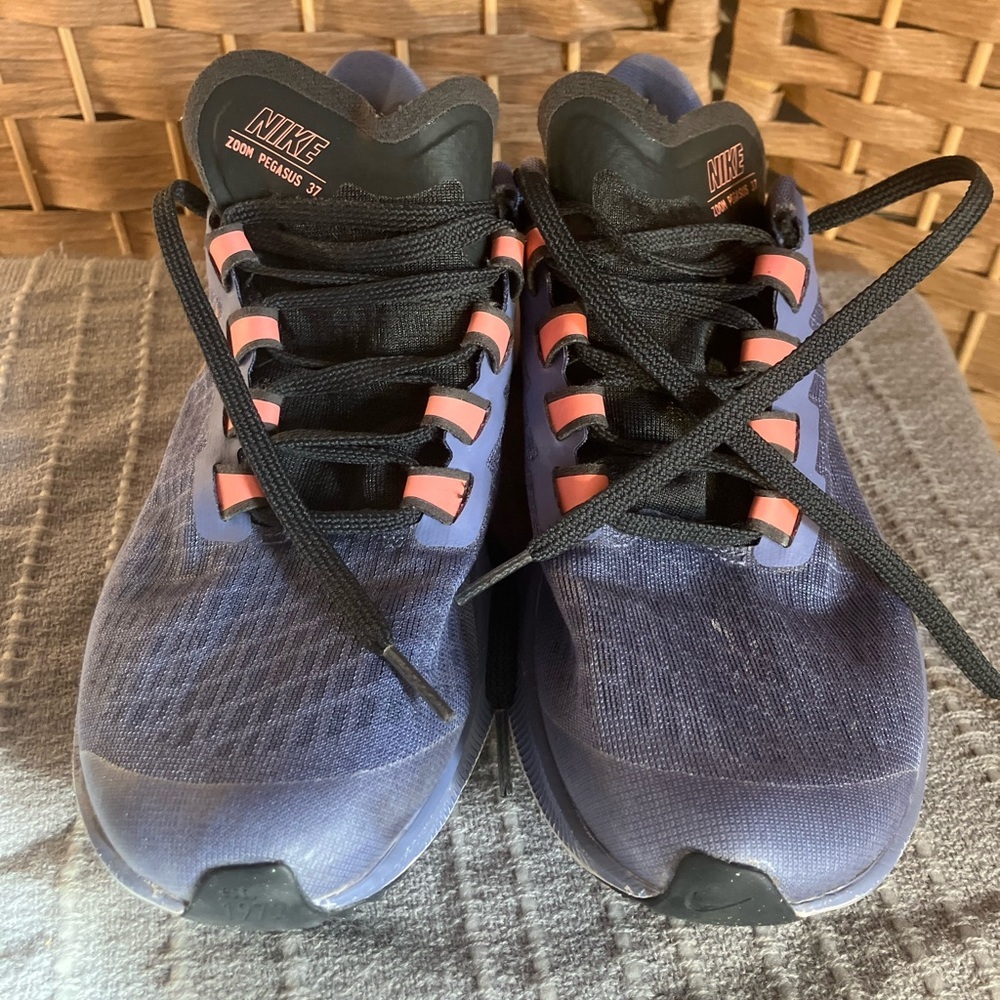 Nike Zoom Pegasus 37 (Girl’s 5Y) - Picture 3 of 7